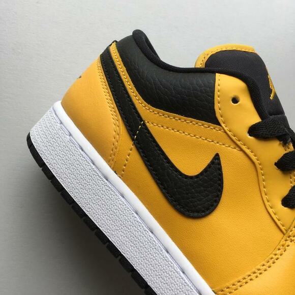 Nike Air Jordan 1 Low GS University Gold Black 553560 700 - SIZE 4.5Y = 4.5 MENS main image 4